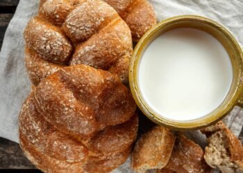 Como fazer pão de fermentação natural caseiro, uma receita fácil e macia com apenas 3 ingredientes