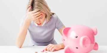 Os signos que vão perder dinheiro durante o próximo Mercúrio retrógrado