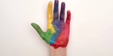 As cores que aumentam a sua autoconfiança, segundo a psicologia