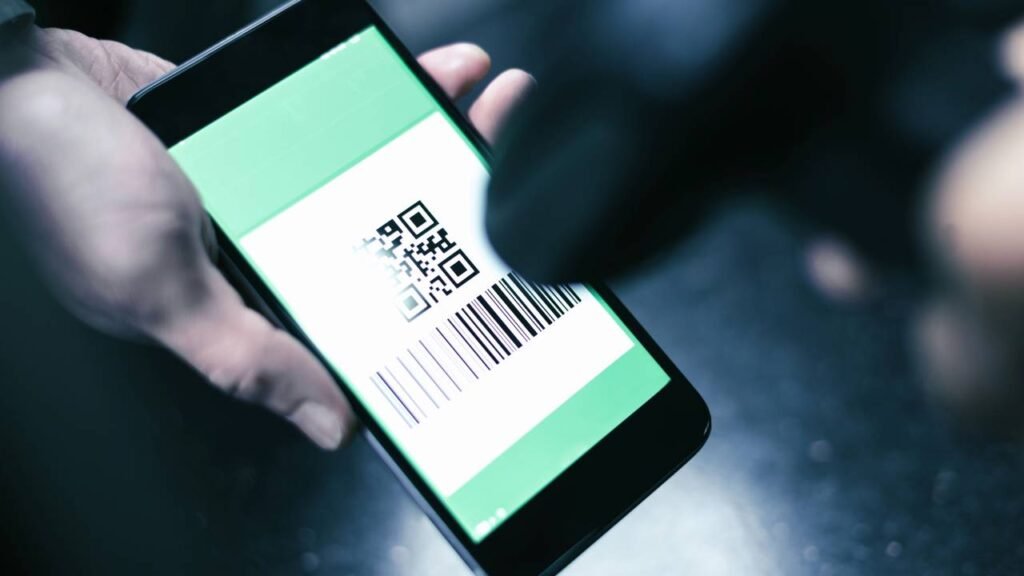 Golpe do QR Code que esvazia contas cresce e acende alerta geral