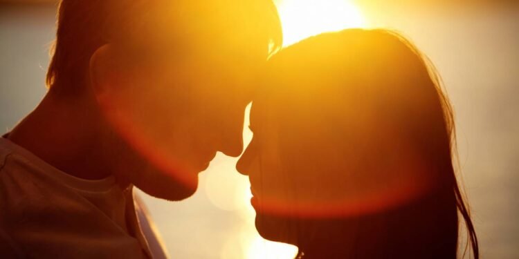 Psicóloga revela as 5 fases do amor e por que só alguns chegam até o fim