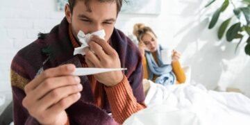 Evite comer esses alimentos durantes um resfriado para melhorar mais rápido