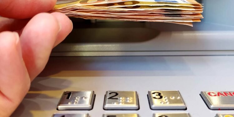 Seu saque pode estar em risco e você nem percebeu - Créditos: depositphotos.com / sendo.serra.gmail.com