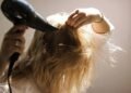 O que fazer para seu cabelo secar rápido, mas sem ficar ressecado e arrepiado