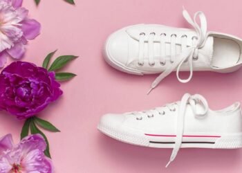 Mulheres estão abandonando o salto por esses estilos de sapatos versáteis e chiques