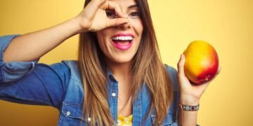 A fruta doce que ajuda a enxergar melhor e fortalece o sistema imunológico