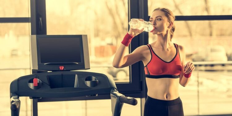 Manter uma rotina de cuidados corporais é fundamental para quem pratica atividades físicas - Créditos: depositphotos.com / AndrewTovstyzhenko