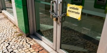 Banco do Brasil fecha 1.557 agências e deixa cidades sem atendimento bancário