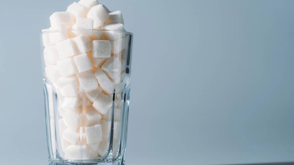 6 sinais que seu corpo mostra quando você está consumindo açúcar em excesso