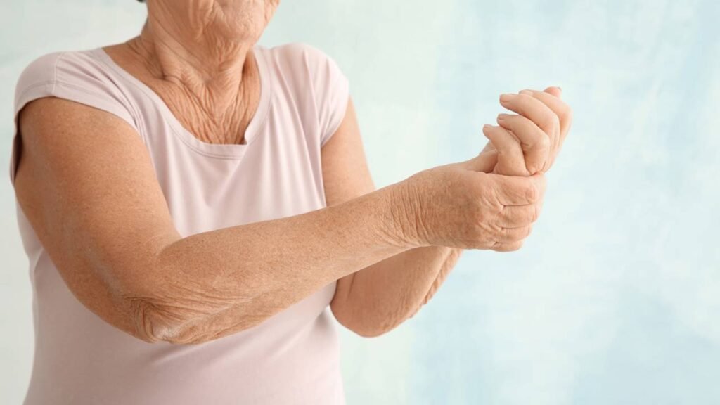 Como evitar o envelhecimento precoce nos braços aos 40 anos