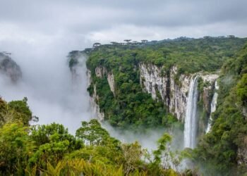 Essa cidade com menos de 7 mil habitantes é conhecida como Terra dos Canyons e virou refúgio de quem busca paz absoluta