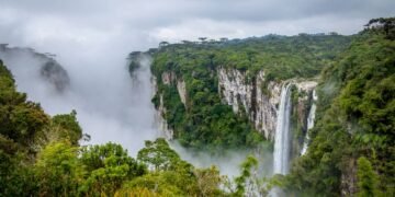 Essa cidade com menos de 7 mil habitantes é conhecida como Terra dos Canyons e virou refúgio de quem busca paz absoluta