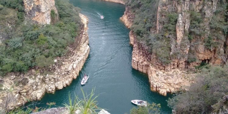 O paraíso chamado “Mar de Minas” está conquistando todos os mineiros // Créditos: Wikimedia Commons