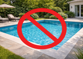 Essa piscina diferente está conquistando quintais pelo país