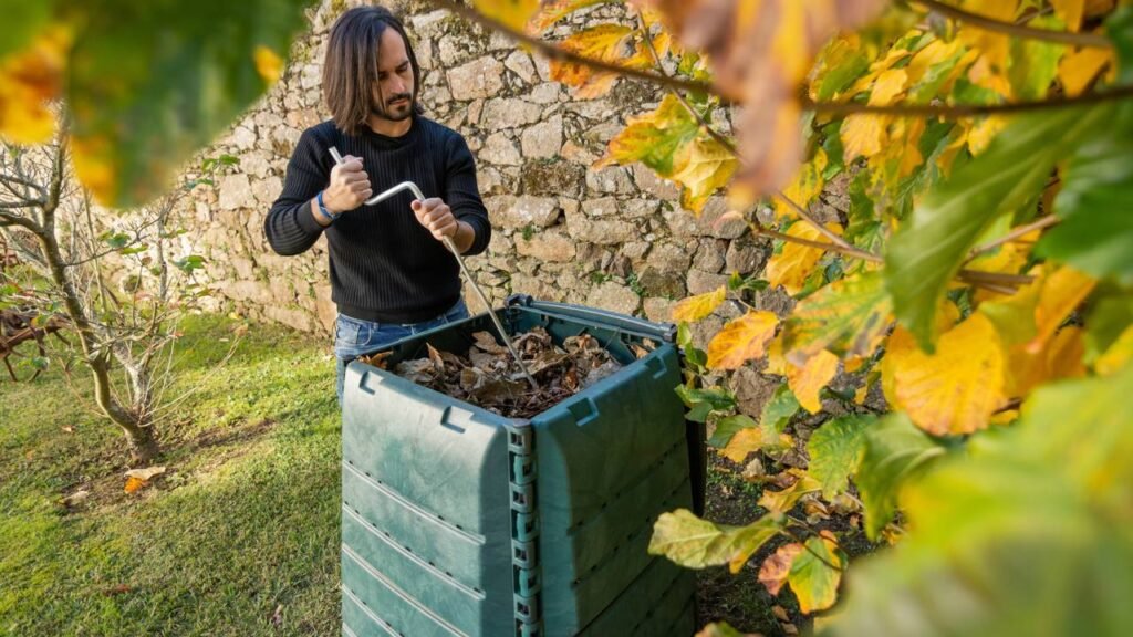 Como transformar o lixo da cozinha em adubo poderoso para suas plantas