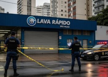 Garagem usada como lava-rápido vira caso de multa pesada e interdição em São Paulo