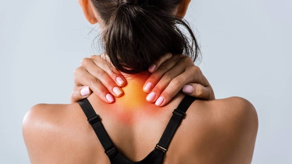 O alongamento mais eficaz para aliviar dor no pescoço em segundos