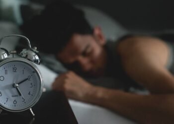 Mudanças no corpo após uma semana dormindo depois da meia-noite