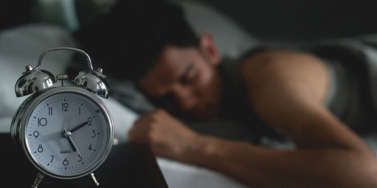 Mudanças no corpo após uma semana dormindo depois da meia-noite