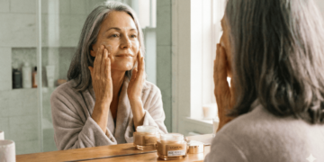 Cuidados essenciais para deixar a pele mais firme e nutrida depois dos 40 anos