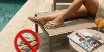 O diferencial dessas novas sandálias está no seu design esportivo e material de goma