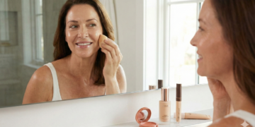 A maquiagem leve que virou favorita da pele madura