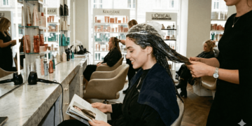 Como ter fios de salão em casa sem gastar horas com tratamento