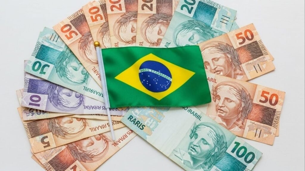 Imposto de Renda com isenção histórica: R$ 5 mil mensais agora livres de cobrança no contracheque