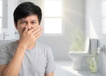 Banheiro limpo com cheiro ruim? Veja o erro que todo mundo comete e nem percebe