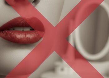 Troquei o batom vermelho por esse tom de vinho frio e nunca me senti tão chique