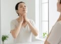 Como acabar com a flacidez no pescoço com 2 minutos de exercício por dia