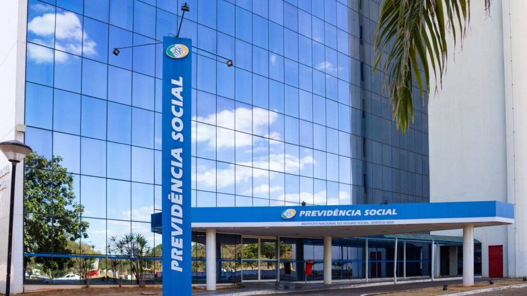 Nova barreira no INSS: mudanças em 2026 exigem mais tempo e idade para se aposentar