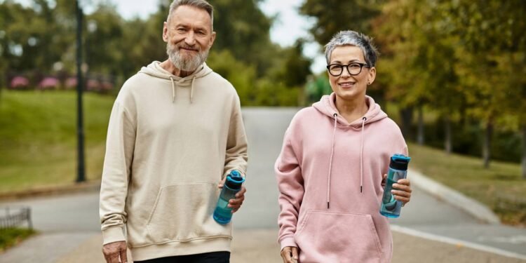 O exercício simples e acessível mais eficaz para queimar gordura após os 60, segundo especialistas