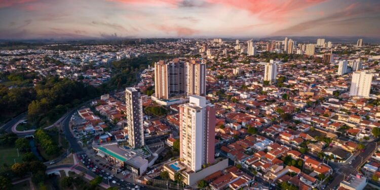 Indaiatuba une infraestrutura moderna e qualidade de vida no interior // Créditos: depositphotos.com / PedroTruffi
