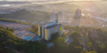 Essa cidade cercada por montanhas oferece uma das melhores qualidades de vida do Brasil