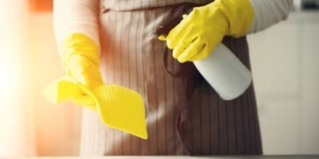 Se você limpa e a poeira volta no mesmo dia, esse truque vai salvar sua rotina