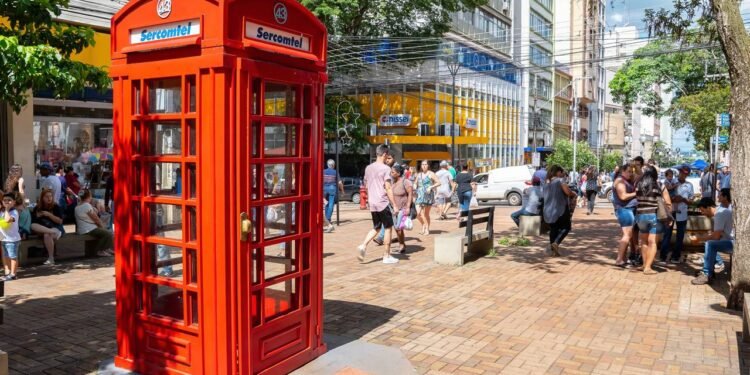 Londrina, conhecida como a “Pequena Londres”, é a segunda maior cidade do Paraná // Créditos: depositphotos.com / vbacarin