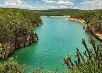O paraíso mineiro entre cânions que virou refúgio de quem busca paz e natureza