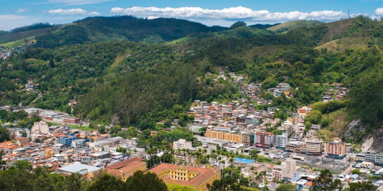 Nova Friburgo está encantando viajantes com clima e charme europeu // Créditos: depositphotos.com / dabldy