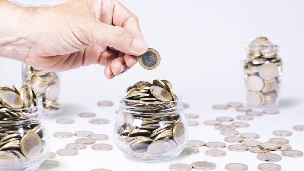 A estratégia simples que está ajudando até quem ganha pouco a montar uma reserva financeira