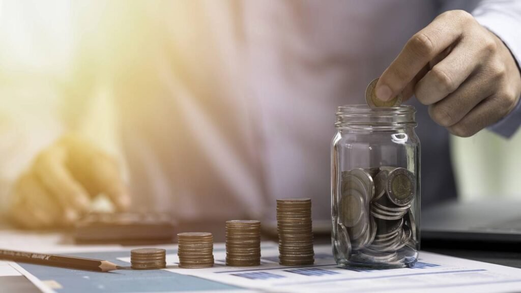 A estratégia simples que está ajudando até quem ganha pouco a montar uma reserva financeira