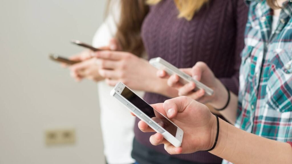 O que acontece com o corpo após uma manhã inteira sem celular