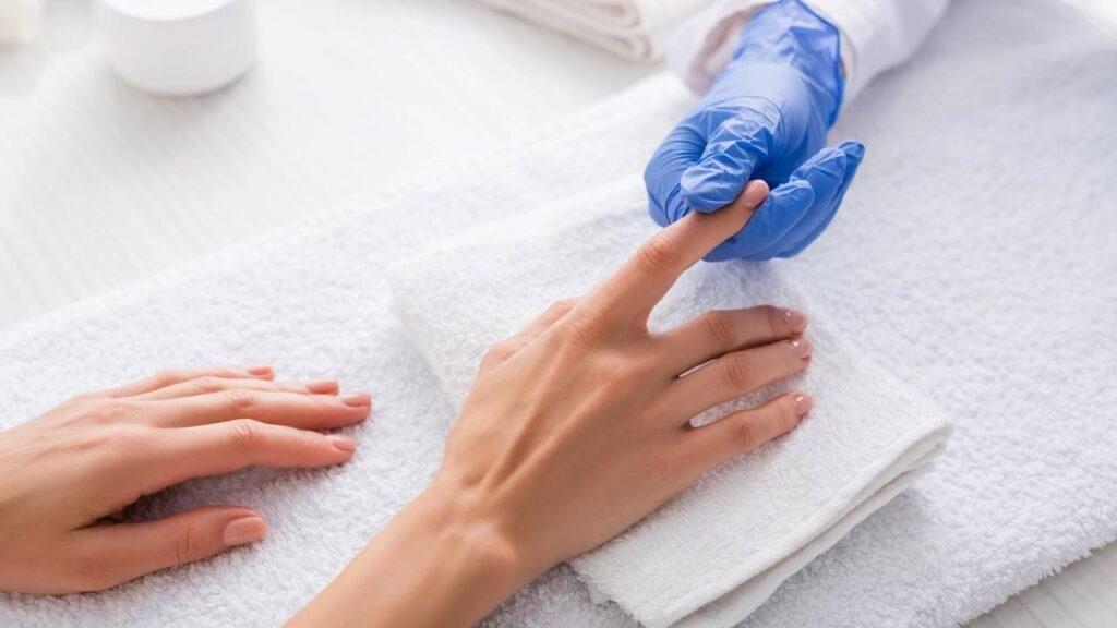 A rotina mais potente pra ter unha forte, bonita e zero descamação