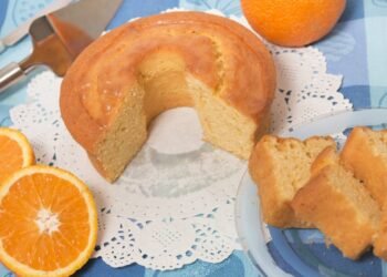 Receita fácil de bolo de laranja no liquidificador