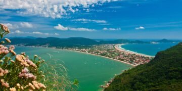 Essa península brasileira prova que viver bem também é viver perto da praia