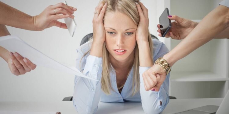 O que significa a síndrome de burnout no trabalho e como ela é reconhecida, segundo a ciência