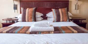 Três dicas práticas para arrumar a cama e melhorar a qualidade do sono