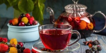 Folha de amora pode aliviar ondas de calor e irritabilidade