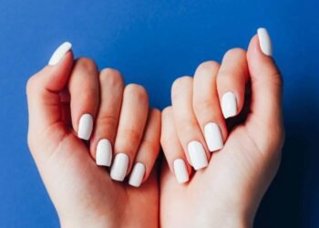 Unhas quebrando fácil? Esse formato de unha quase não quebra e facilita a sua rotina