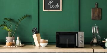 Esqueça o micro-ondas tradicional! O forno de convecção é mais rápido e econômico